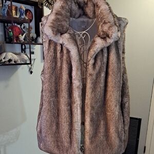 Nwot LOFT faux Fur Vest, Sz L